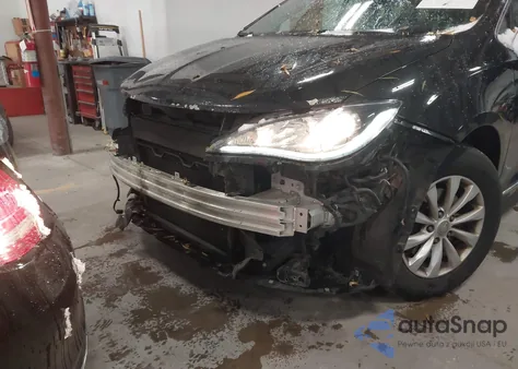 2017 Chrysler Pacifica Touring-L из США, поврежденный, VIN 2C4RC1BGXHR576744